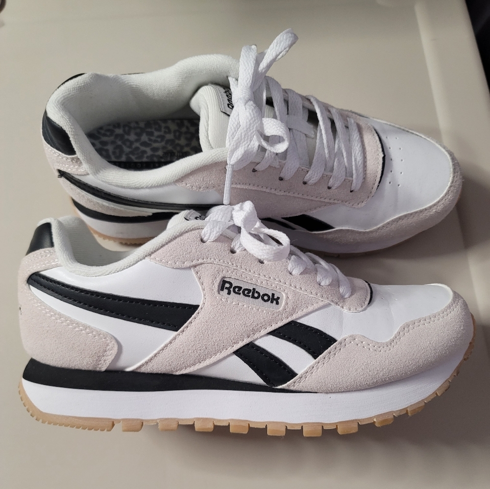 Women's Reebok Harman Sneakers - Size 7.5